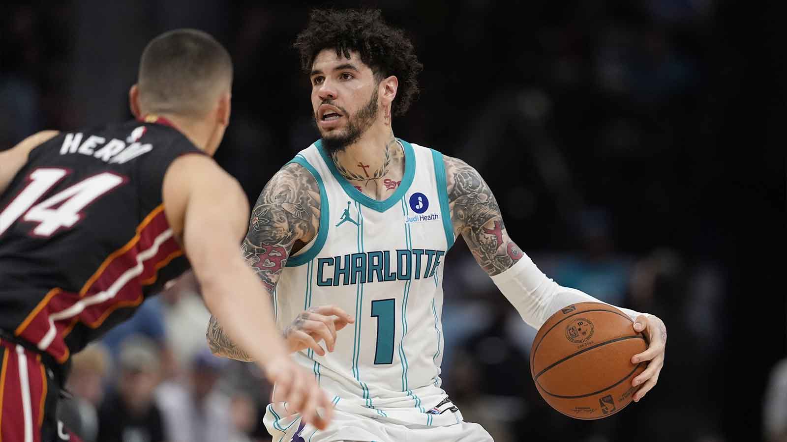 Hornets’ LaMelo Ball gets Amazon Prime playmaker chain after gutsy win ...