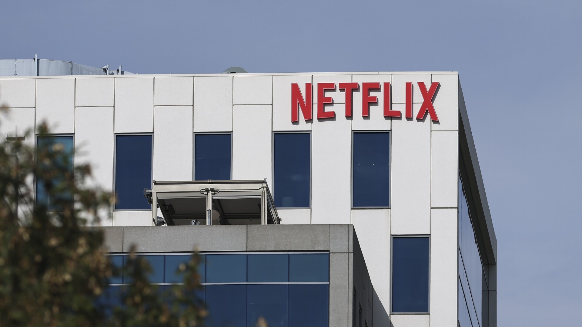 Netflix would love to televise NFL's regular-season opener