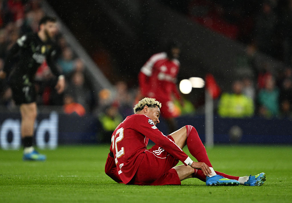 Chân sút 95 triệu euro của Liverpool nghi đứt dây chằng, bỏ lỡ World Cup 2026