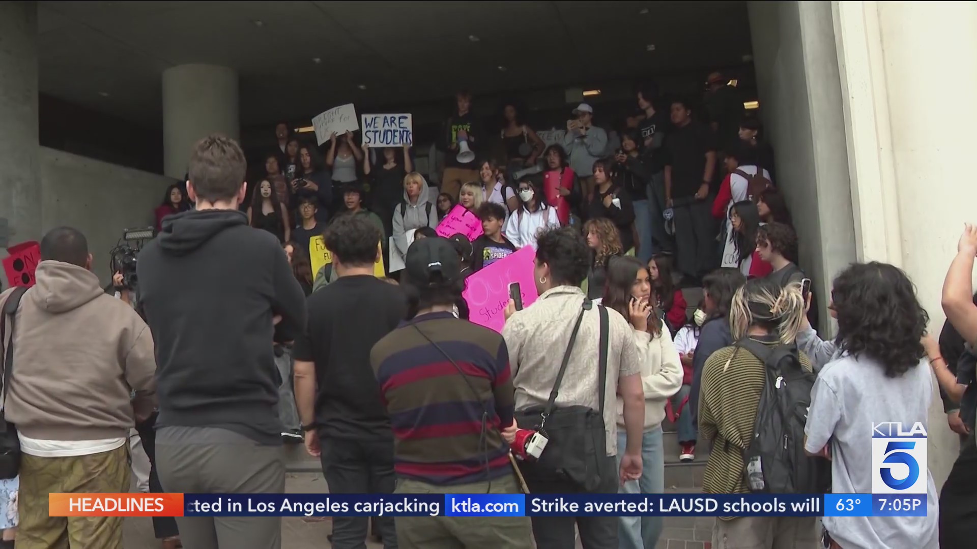 Strike averted at LAUSD schools after SEIU Local 99 deal<br><br>