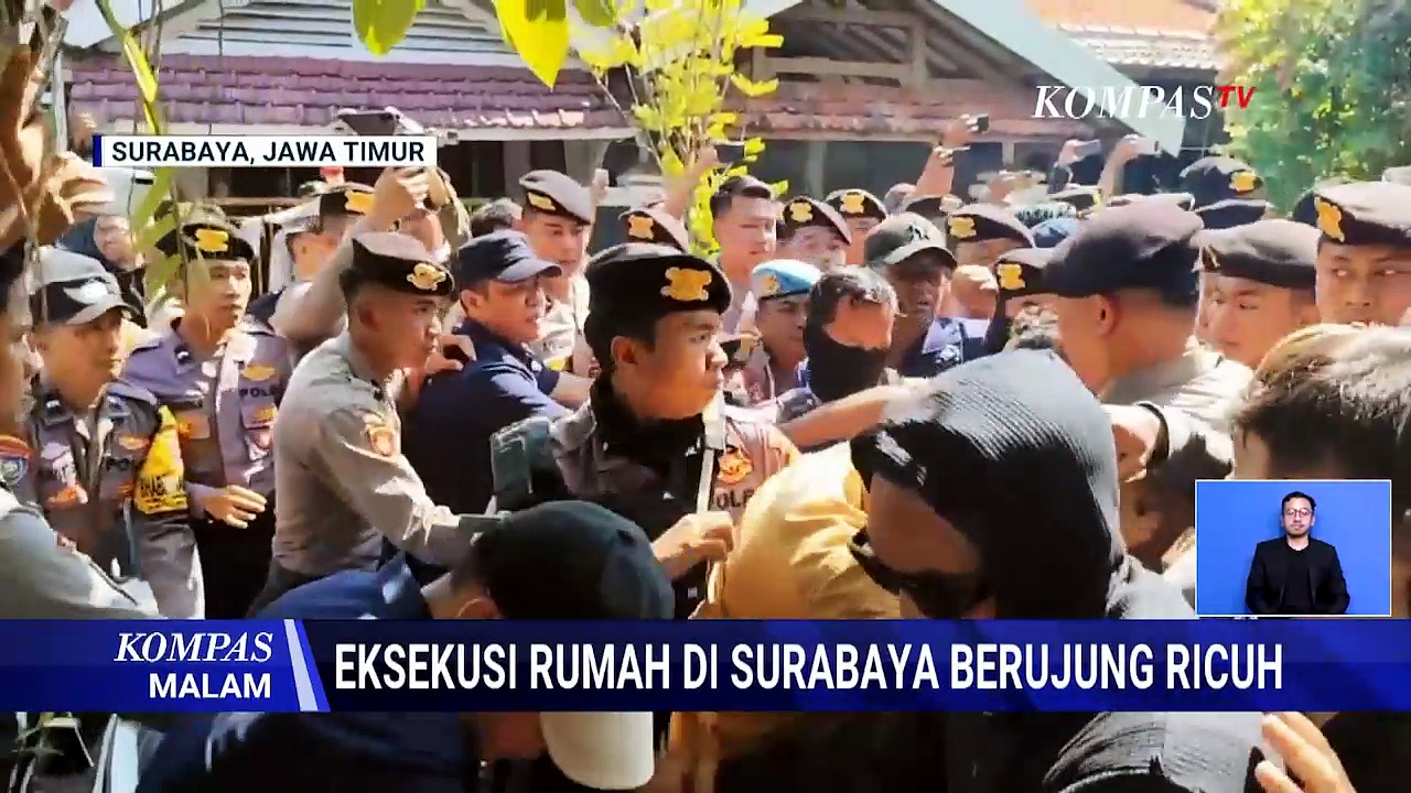 Eksekusi rumah di Rungkut Asri Surabaya ricuh, penjaga saling dorong ...