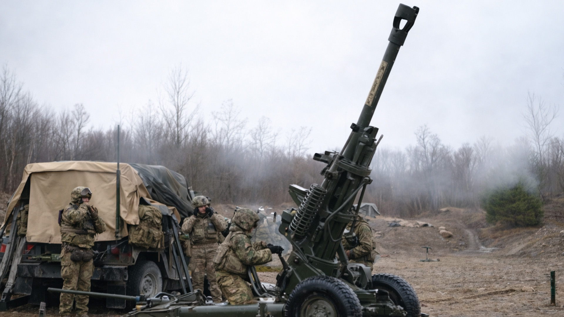 US Army fires howitzers in training exercise