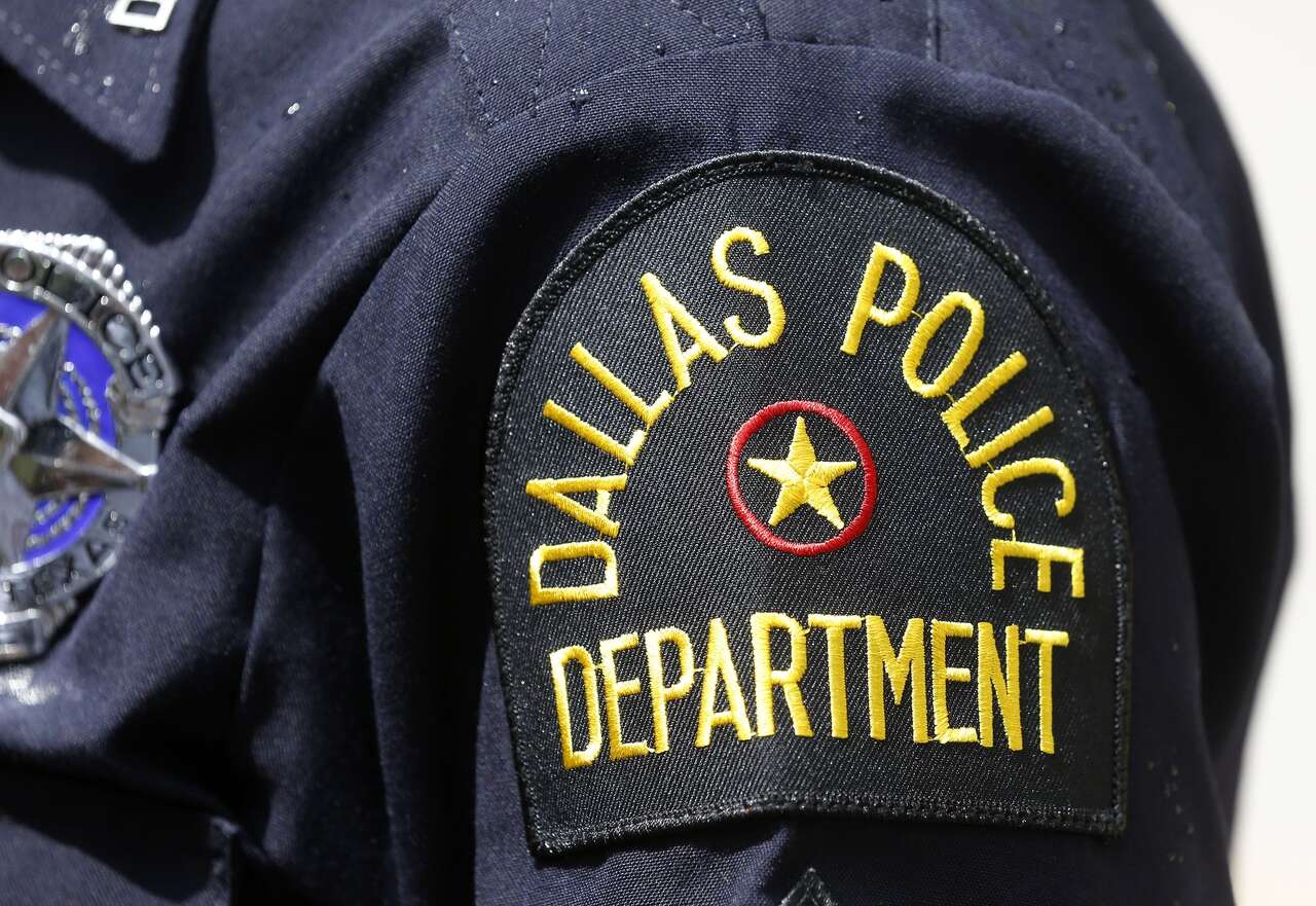 DPD officer turns himself in on outstanding warrant for evading arrest ...