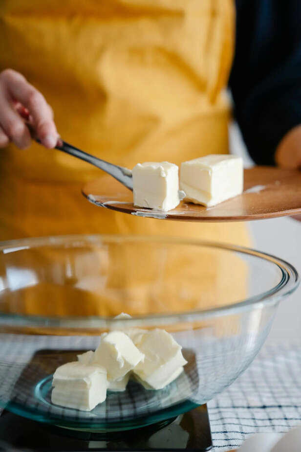 Why are runners carrying heavy whipping cream in sealed bags during ...