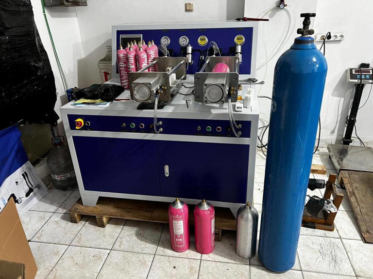 Bareskrim Polri membongkar jaringan produksi dan peredaran gas Nitrous Oxide (N2O) ilegal bermerek Whip Pink (Dok. Bareskrim)