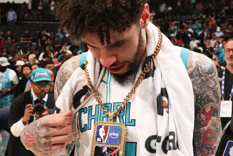 LaMelo Ball given unique gift on live TV after NBA play-in heroics ...