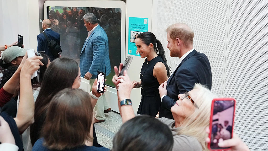 Megyn Kelly accuses Sussexes of staging hospital 'photo op'