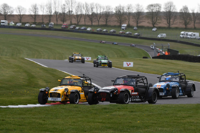 Special Alpine and victorious Vectra among Cadwell Park BARC highlights