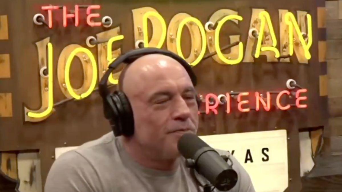 Joe Rogan bursts out laughing over Donald Trump's claim that AI picture ...