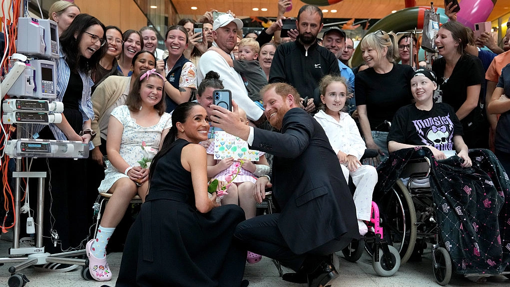 Megyn Kelly accuses Sussexes of staging hospital visit