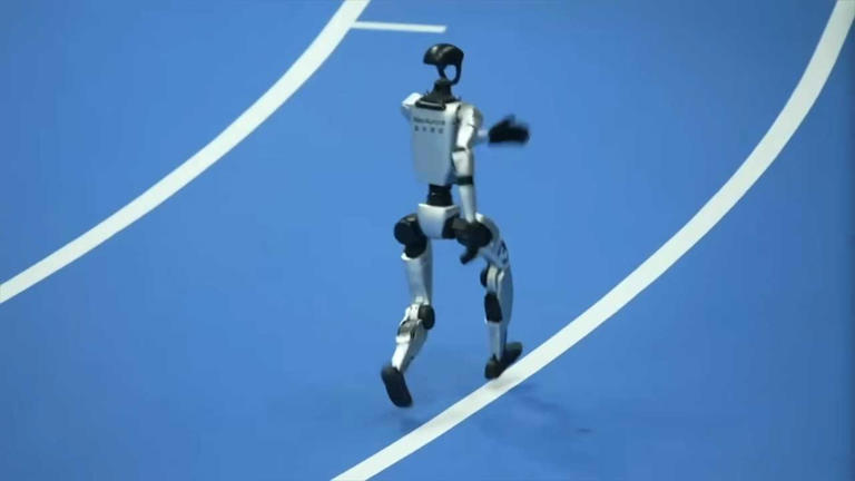 Chinese humanoid robot hits 22 mph in tests, nearing elite sprint pace