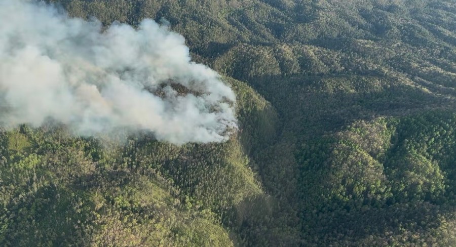 Crews battle fire in Cherokee National Forest