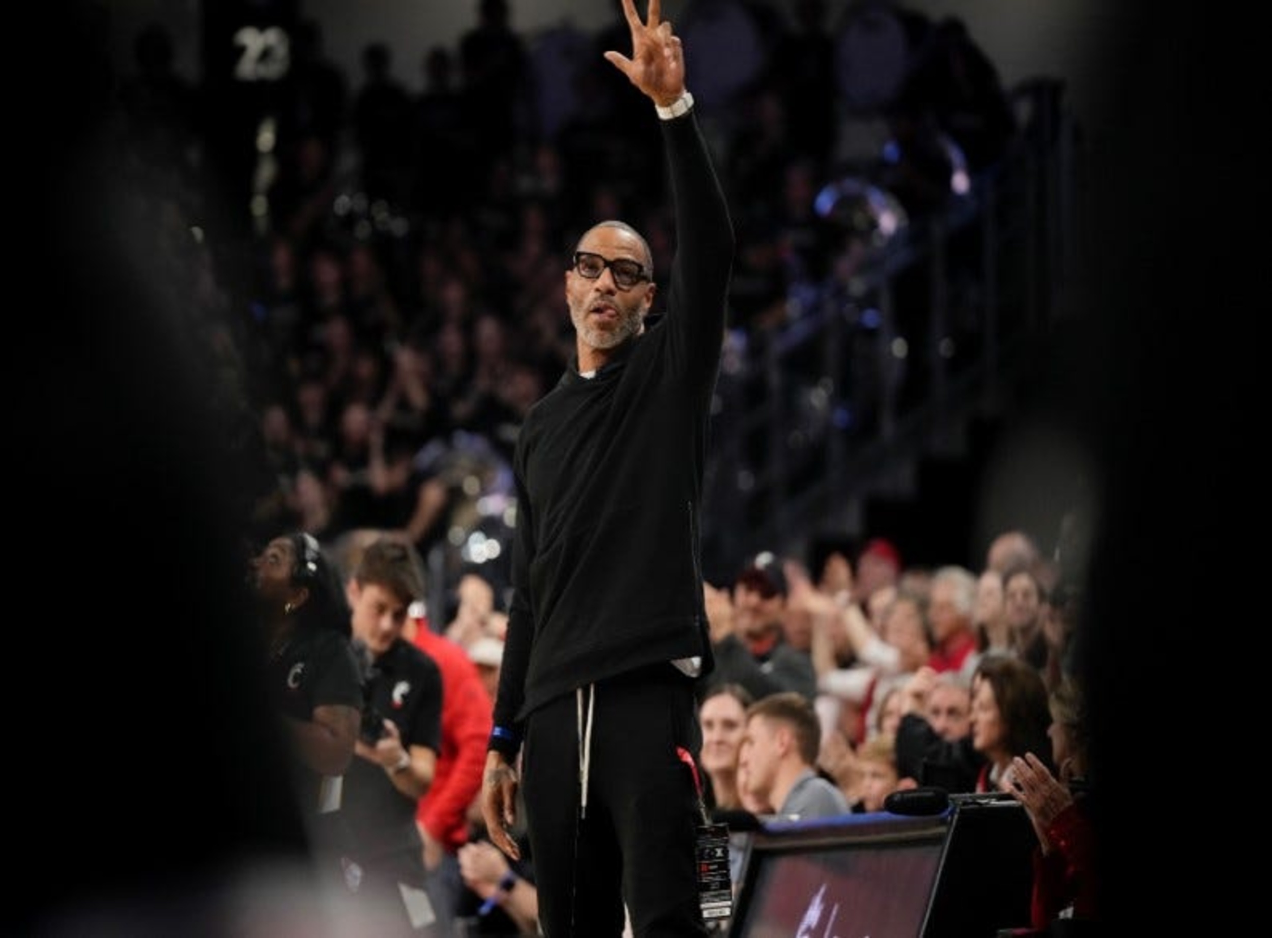 Kenyon Martin takes a shot at the Lakers and their '4 white boys'