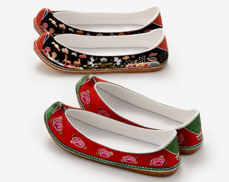 72 processes behind elegant flower shoes