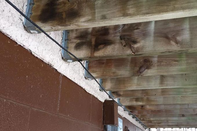 joist-hangers-into-stucco-1200×1200
