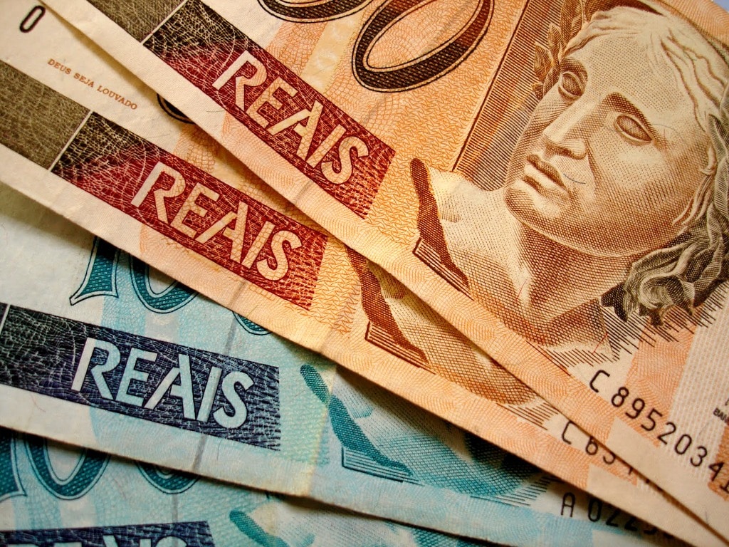 Banco Central começa a recolher notas antigas de dinheiro em papel com ...