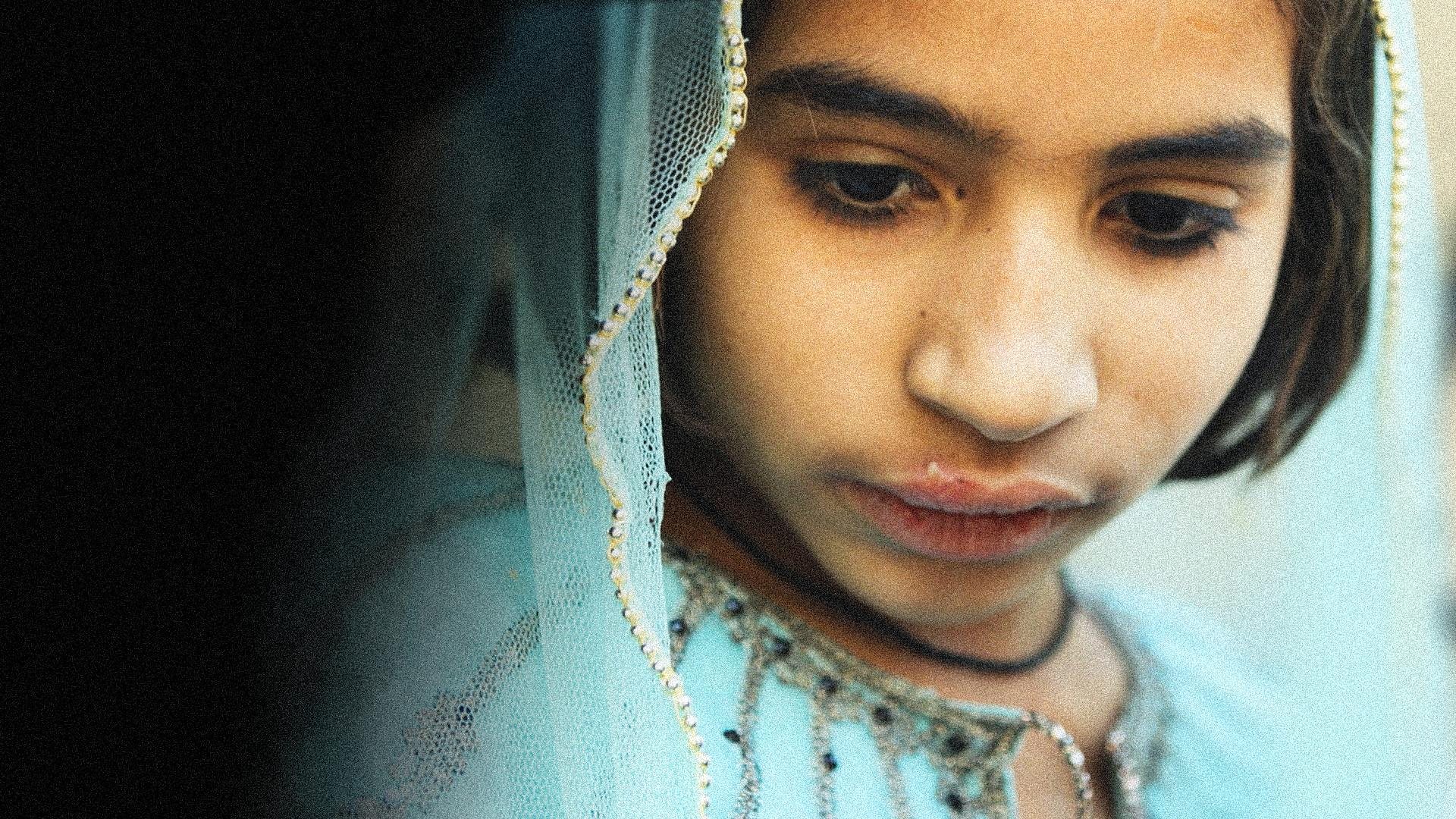 Los demás niños no juegan conmigo desde que me infectaron con VIH