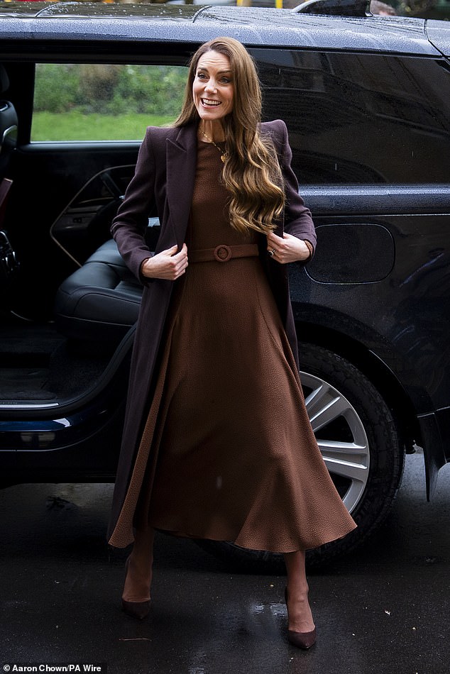 Fashion experts: The clever trick Kate uses to look chic even in the rain