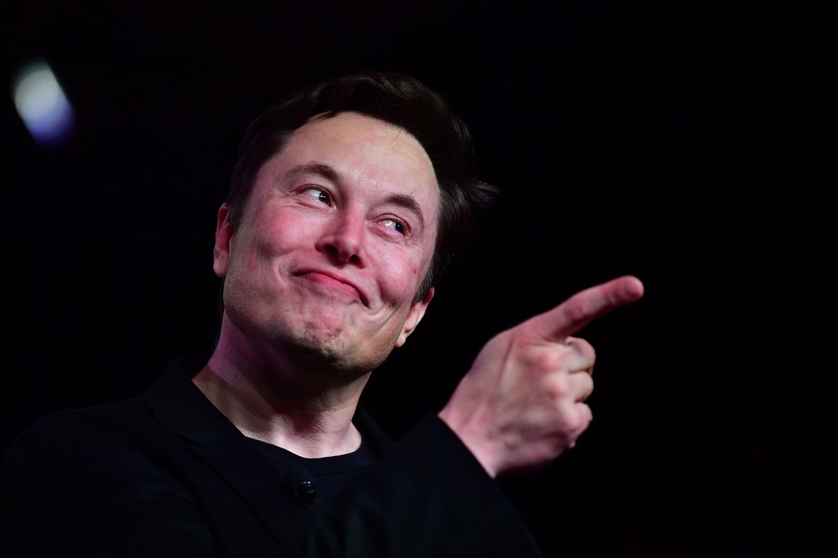 White Tesla workers made 'gorilla noises' at Black colleagues: lawsuit