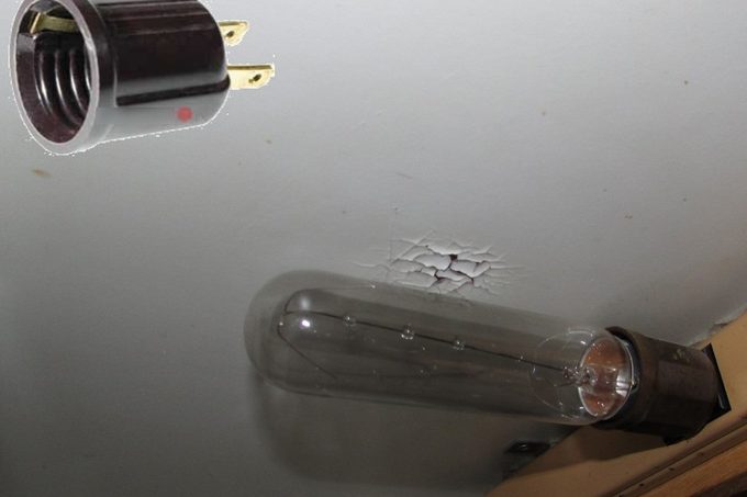 homemade-undercabinet-light-1200×1200