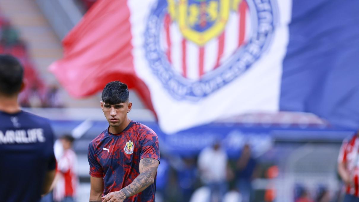 Chivas finalmente hace oficial la salida de Alan Pulido del equipo