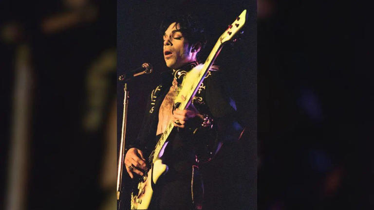 Prince's final months exposed: Singer would 'panic' over losing his ...