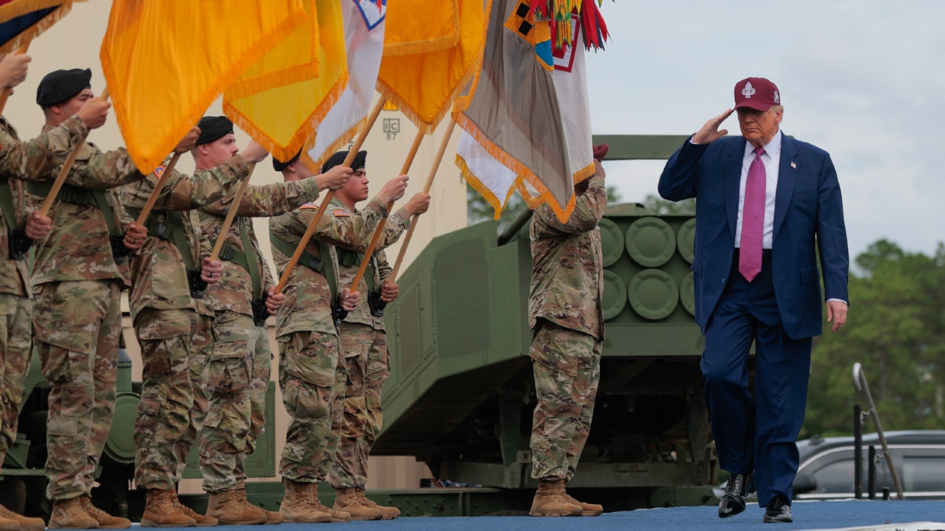 US sends thousands of additional troops to the Middle East
