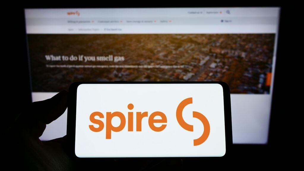Spire edges lower after strategic shift with asset sale