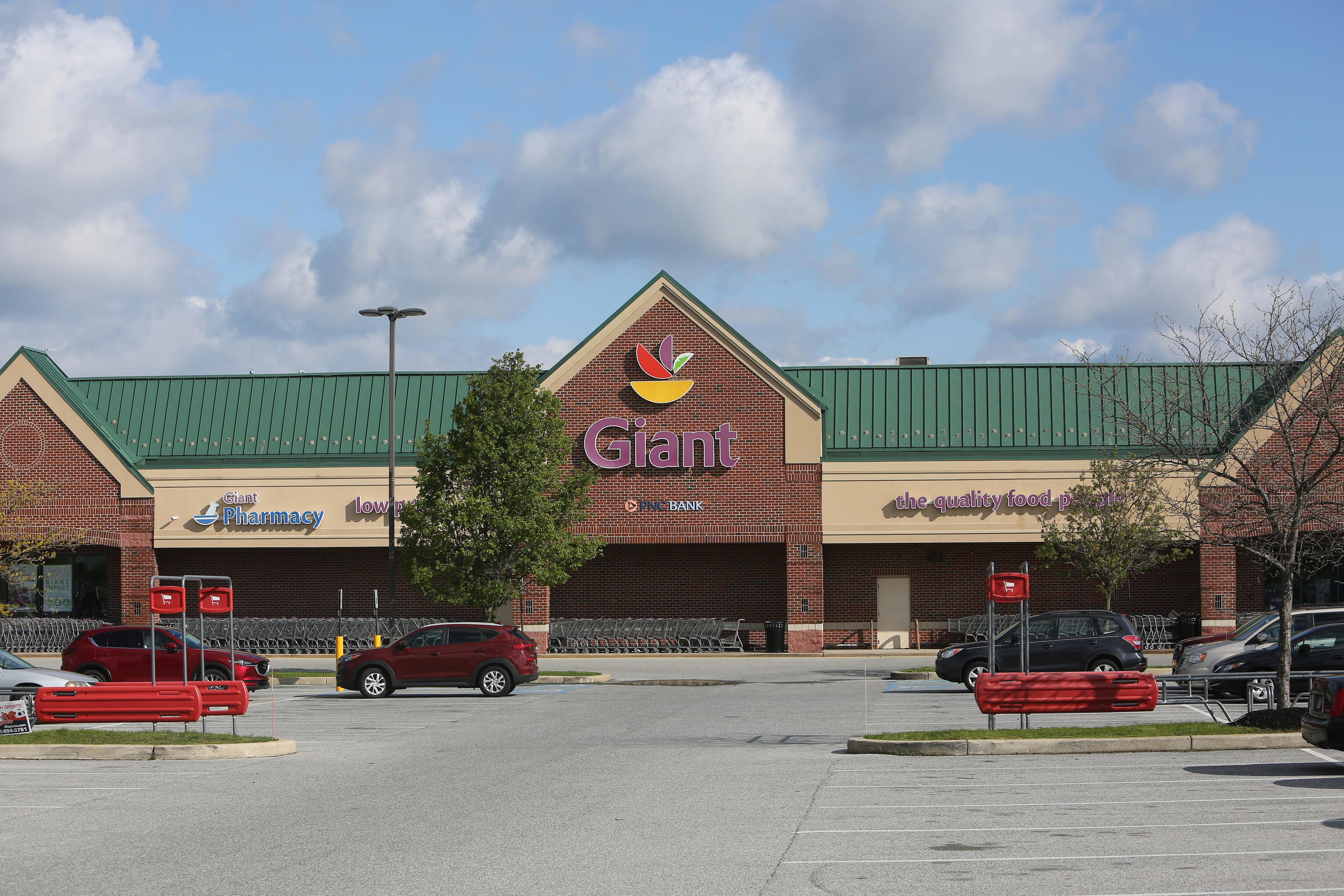 Why is Giant building a new store in Central PA?