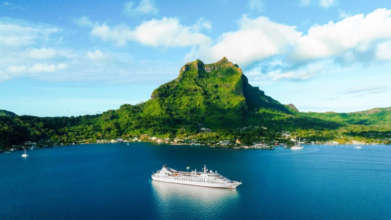 Windstar opens bookings for 2028 French Polynesia season