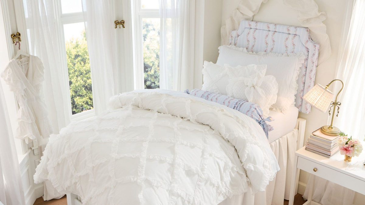 How to get the coquette aesthetic in your tiny apartment without losing ...