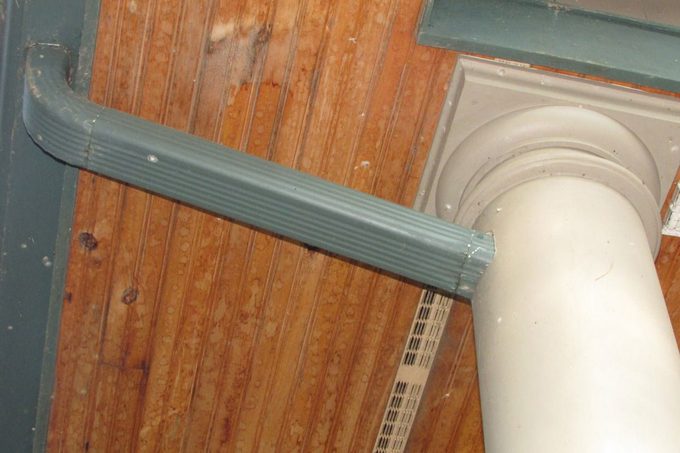 downspout-hidden-in-column-1200×1200