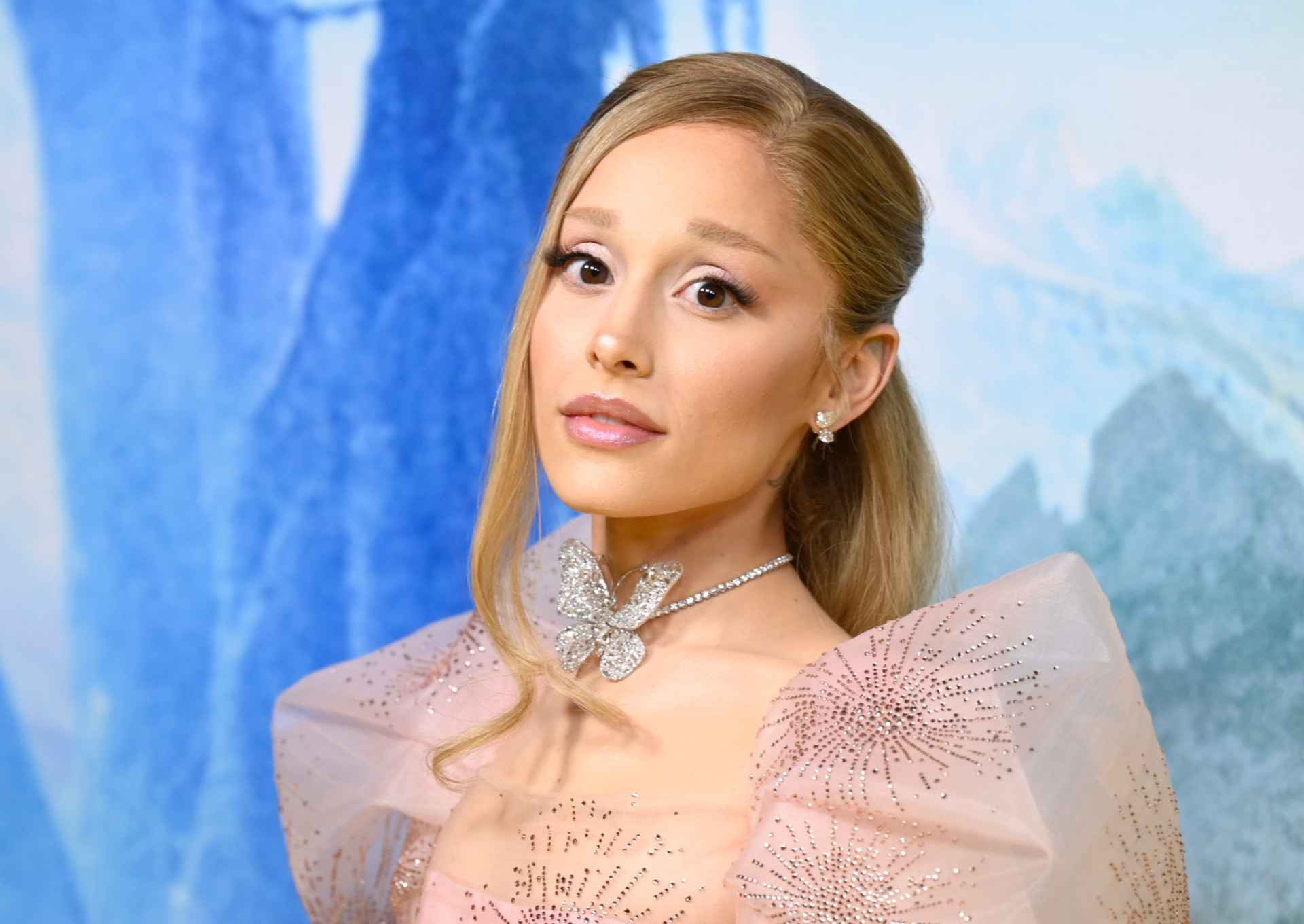 Celebrities aged over 30 who still look like teenagers