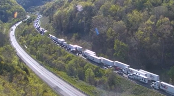 Traffic alert: Vehicle fire on I-81S in Montgomery County