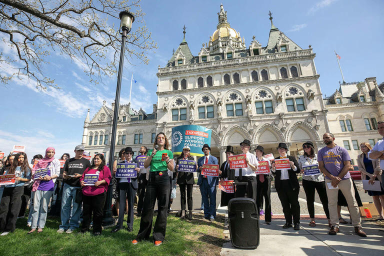 On Tax Day, CT advocates press Lamont to tax the rich: 'We have an ...