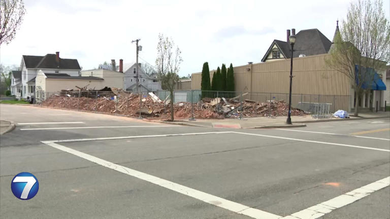 'It like exploded;' 911 call reveals new details about vacant building ...