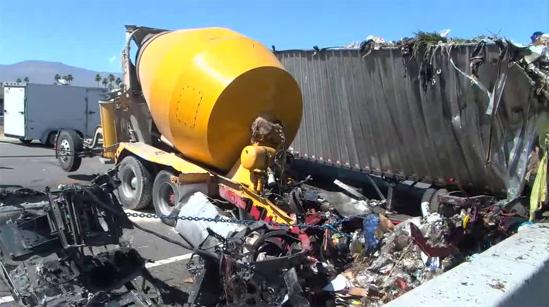 Xe đầu kéo đấu đầu xe trộn bê tông, một người thiệt mạng