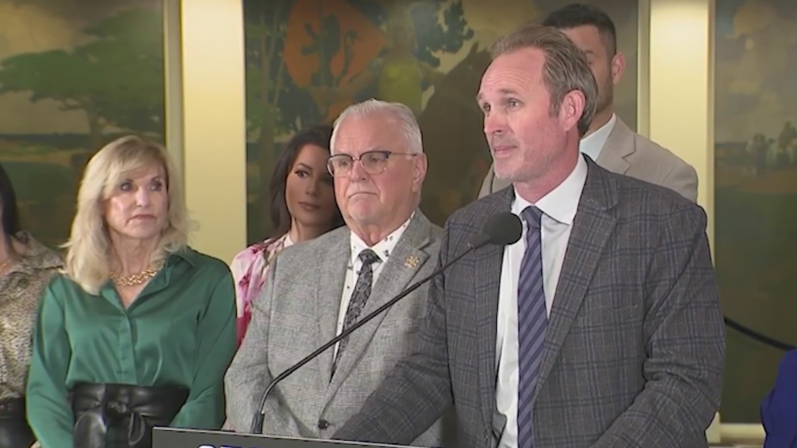 California Republicans call for special session to address fraud