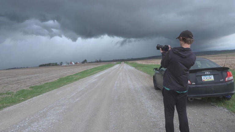 Hobbyist describes risky behavior after law enforcement warning to ...