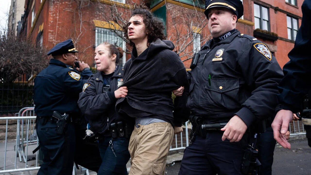 Two men plead not guilty in alleged bomb attempt outside NYC mayor's ...