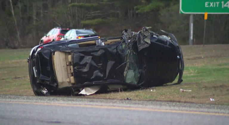 2 seriously injured in rollover crash on I-95 South