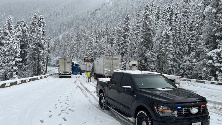 I-90 fully reopens at Snoqualmie Pass after closures from crashes and ...