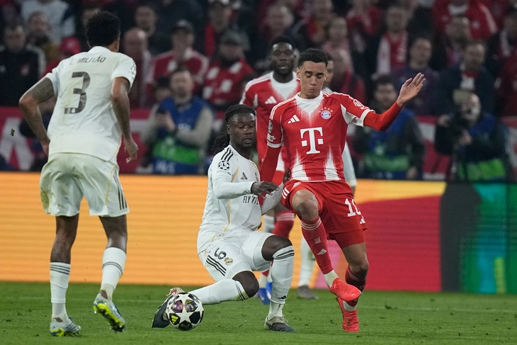 Real Madrid thua Bayern 3-4, báo Tây Ban Nha công kích trọng tài