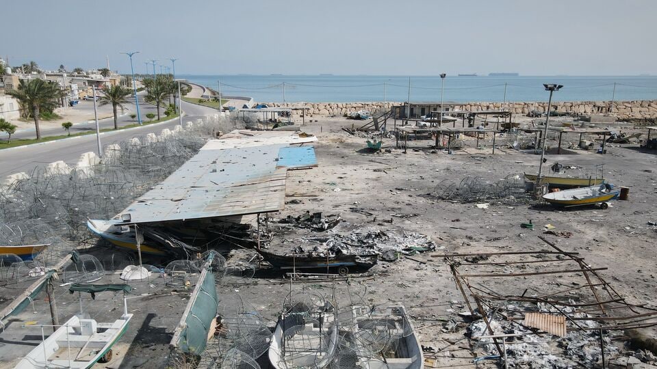 Iran US War News LIVE Updates: Iran warns to ‘sink American ships ...
