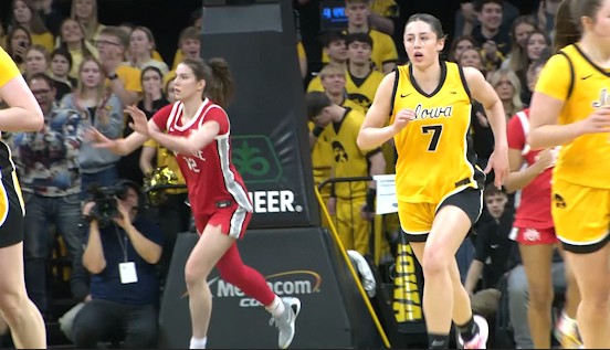 Former Hawkeye Addie Deal transfers to Wisconsin