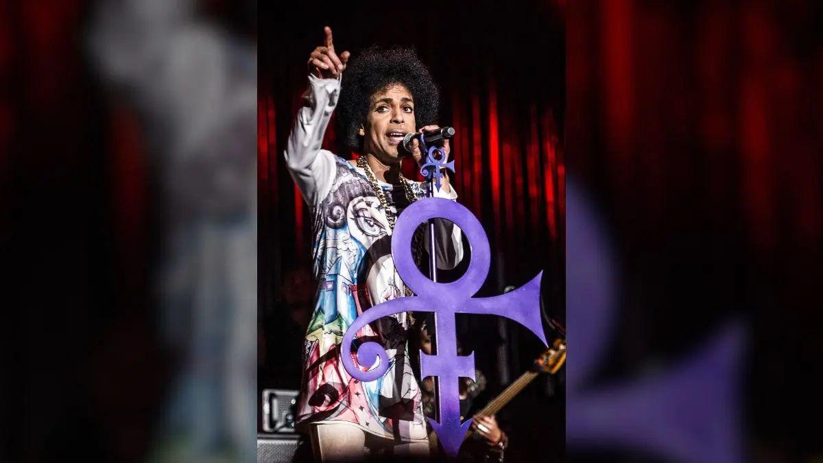 Prince's final months exposed: Singer would 'panic' over losing his ...