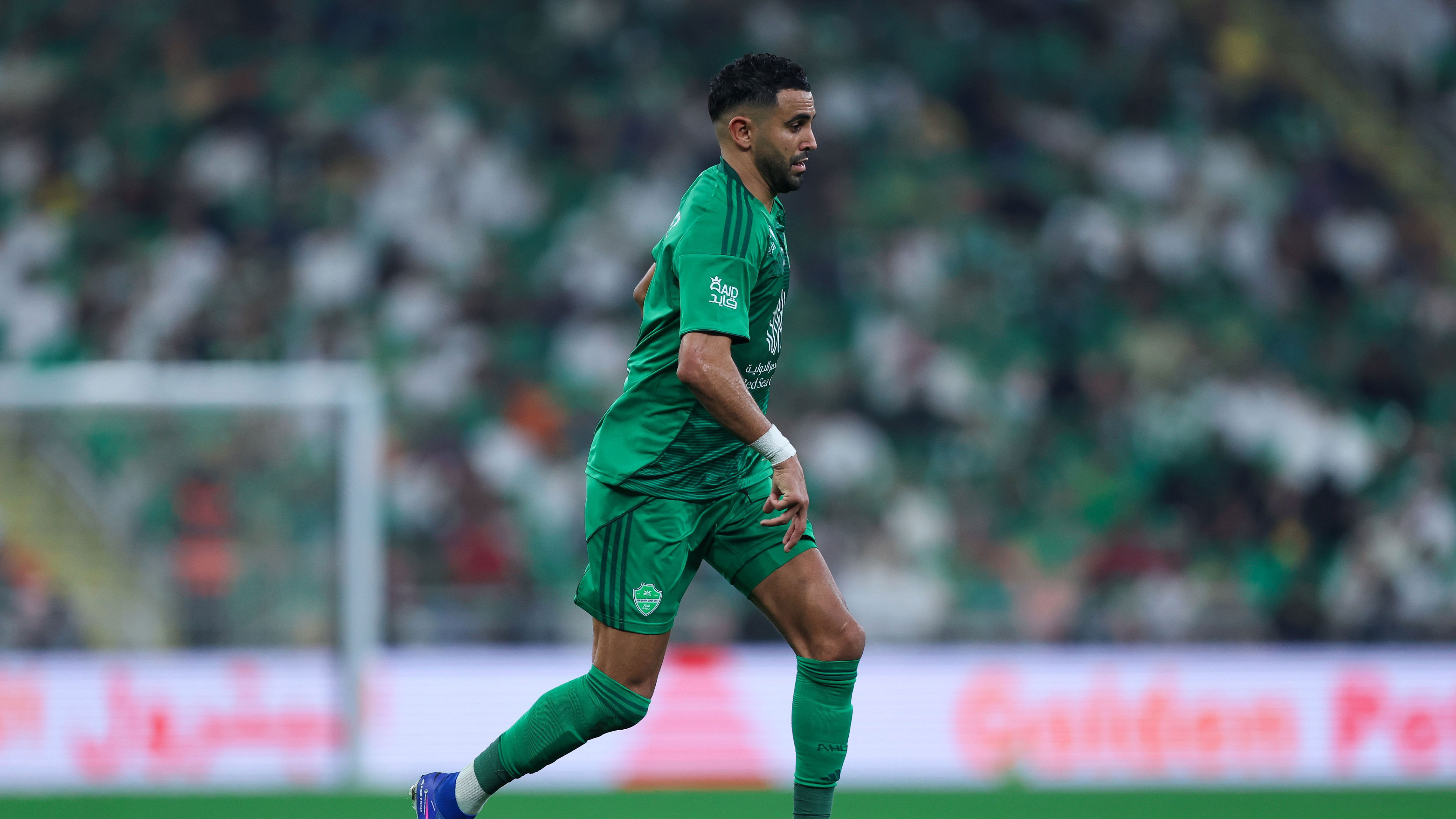 Vidéo : malgré son triplé, Riyad Mahrez déclenche une crise à Al-Ahli ...