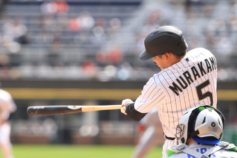 White Sox's Munetaka Murakami hits 4th HR in 1st 8 MLB games, besting ...