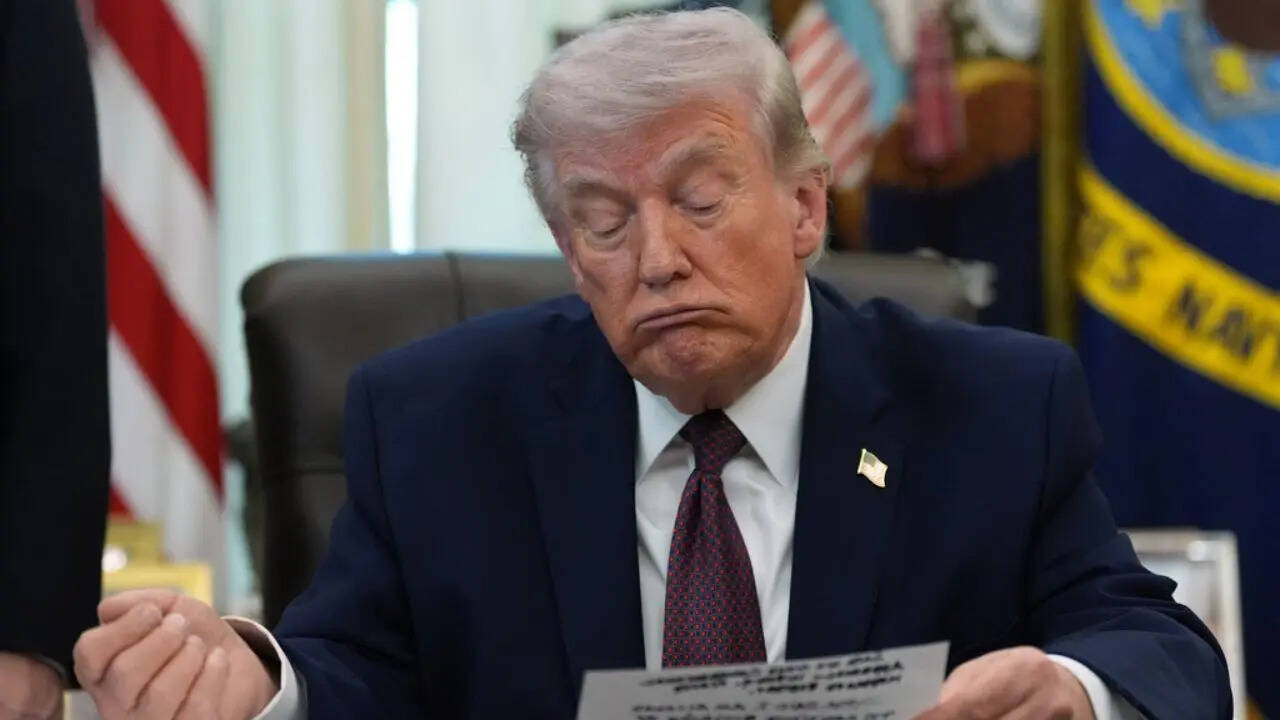 Is Donald Trump at Walter Reed Medical Center today? Fact-checking ...