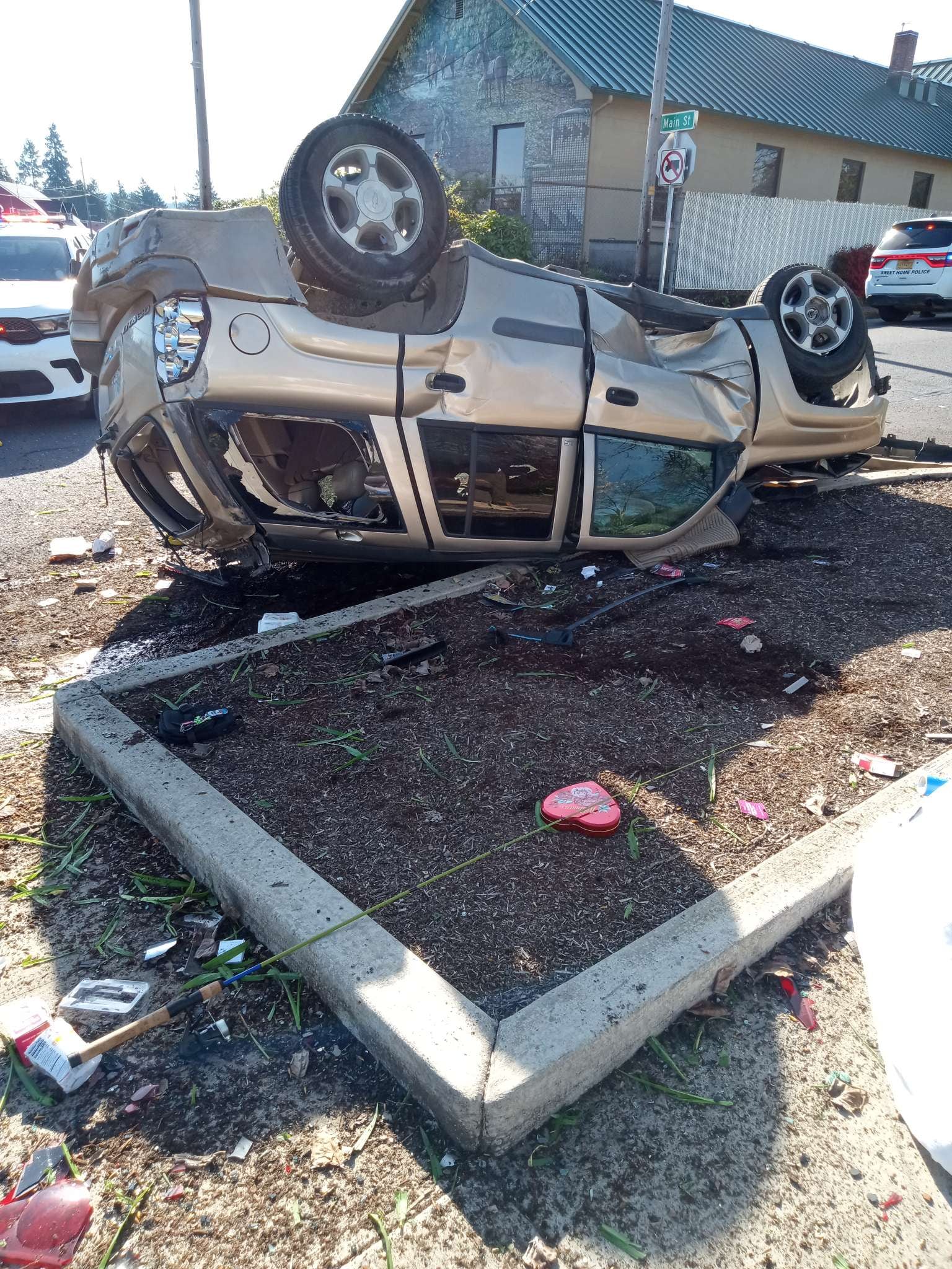 Driver arrested after rollover crash in Sweet Home; says he was ...